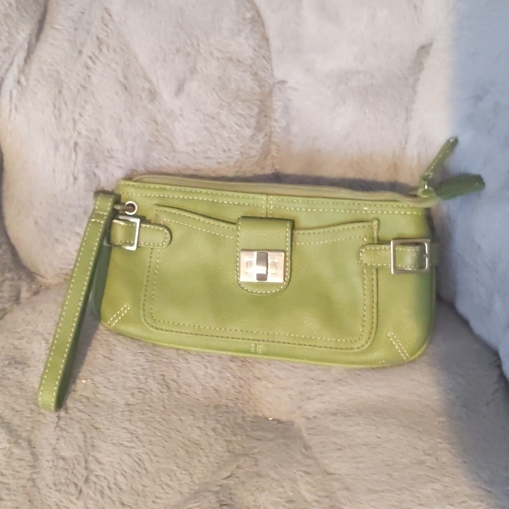Havana Jack's Cafe olive green clutch/wristlet